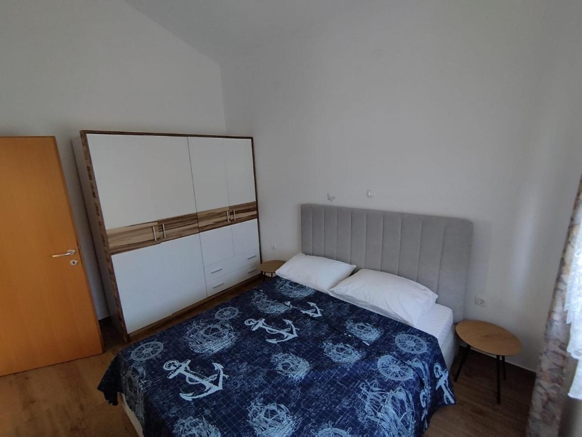 Apartmani Bakran Lopar Eksteriør billede